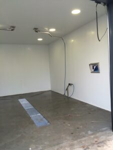 Kunststof wandbekleding in carwash